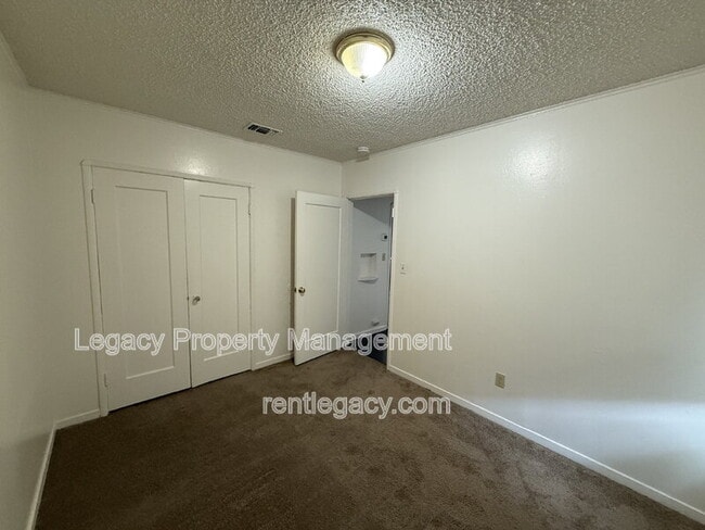 Building Photo - 5340 U St