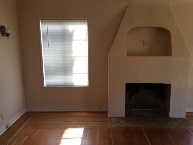 Building Photo - VOGT-120 West Pacheco