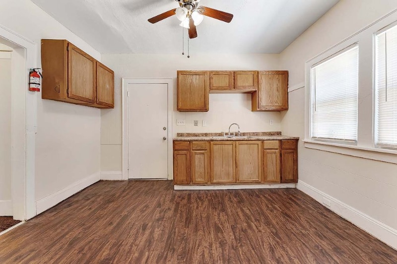 Building Photo - 3608 E 147th St
