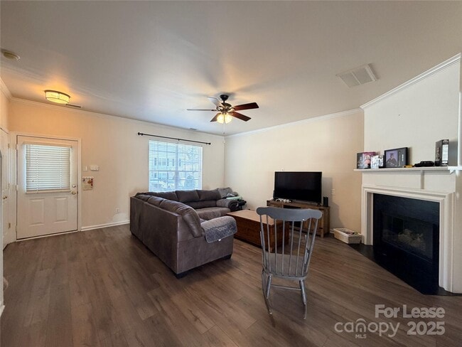 Building Photo - 6836 Rothchild Dr