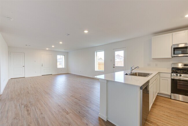 Building Photo - 3146 Savannah Rose Dr