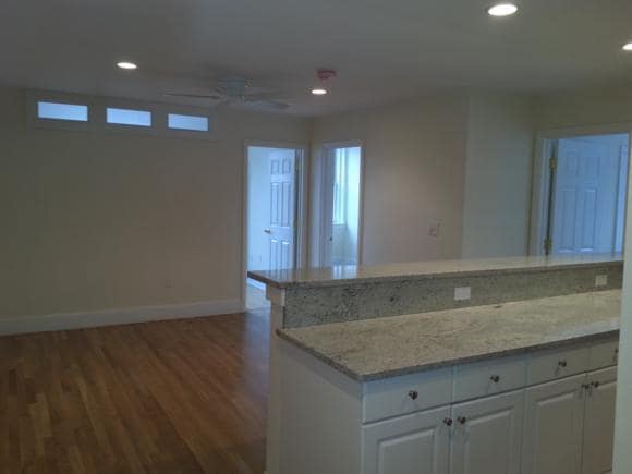 Building Photo - 62 Egmont St