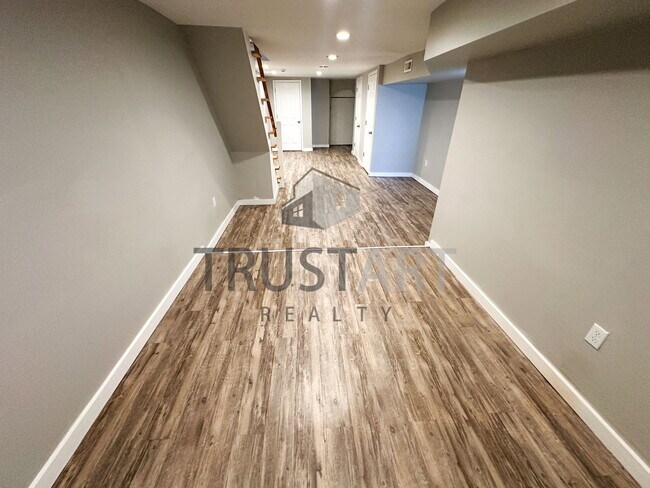 Building Photo - 2406 E Allegheny Ave