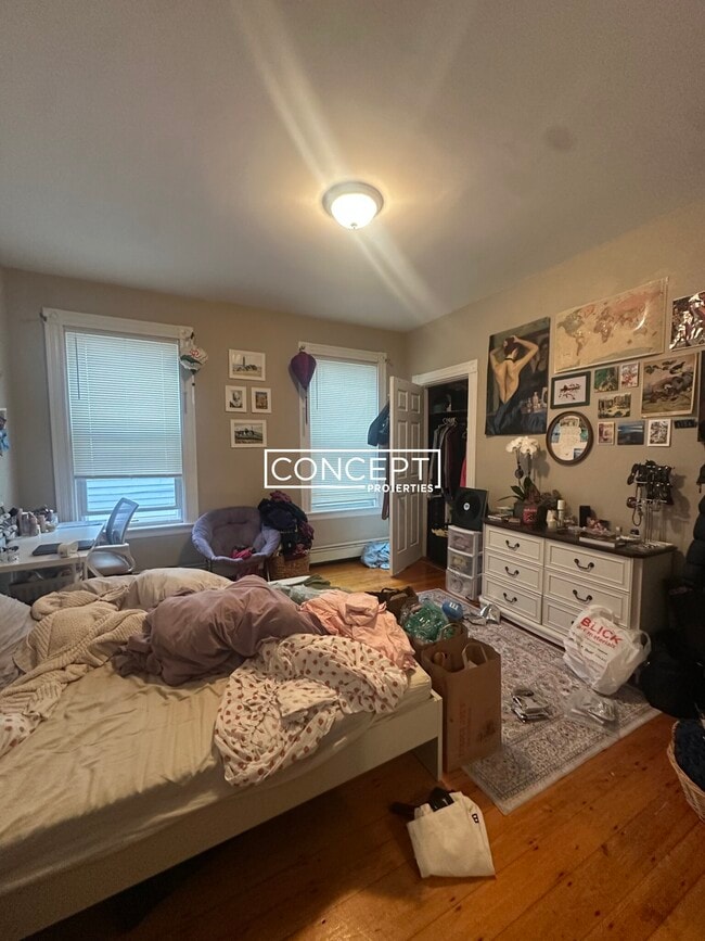 Building Photo - 13 Sachem St