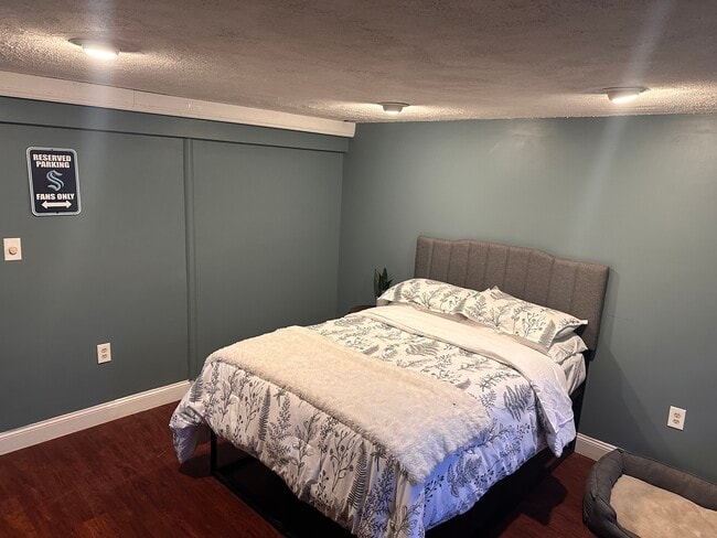 Building Photo - 58 Minehan Ln