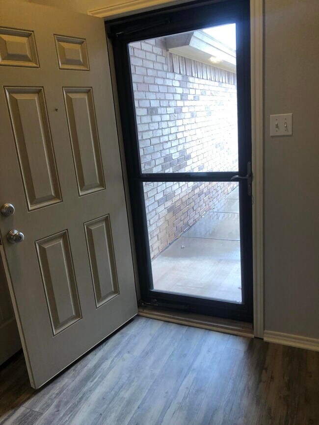 Building Photo - 7528 84th St