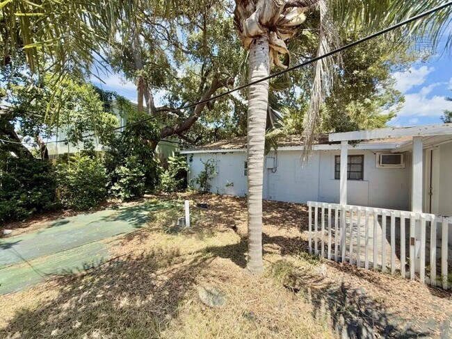 Building Photo - 1438 San Juan Ct