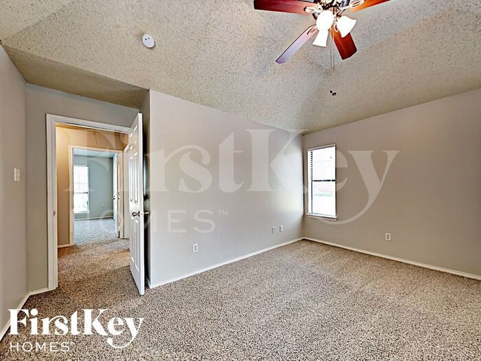 Building Photo - 936 Bluffview Dr