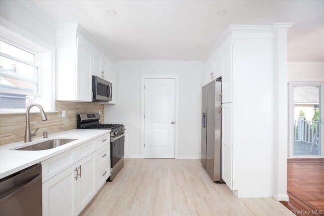 Building Photo - 310 Columbus Pkwy