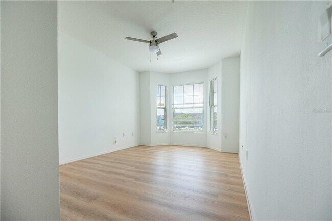 Building Photo - 5554 Metrowest Blvd