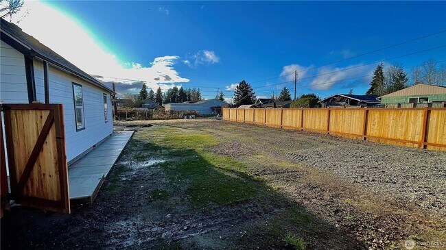Building Photo - 8518 9th Ave Ct E