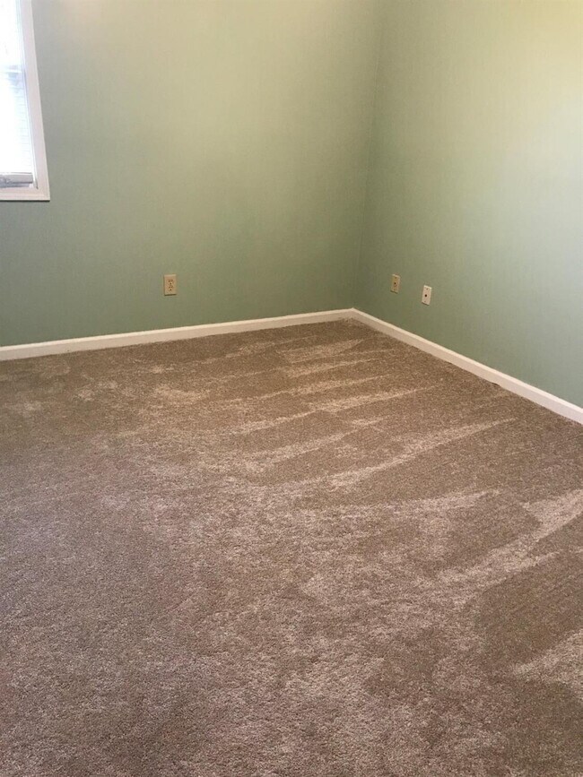 Building Photo - 312 McDowell Dr