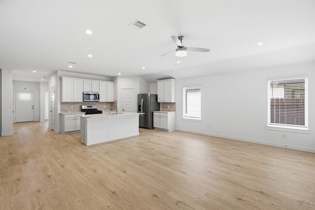 Building Photo - 31814 Hallington Hl Ln