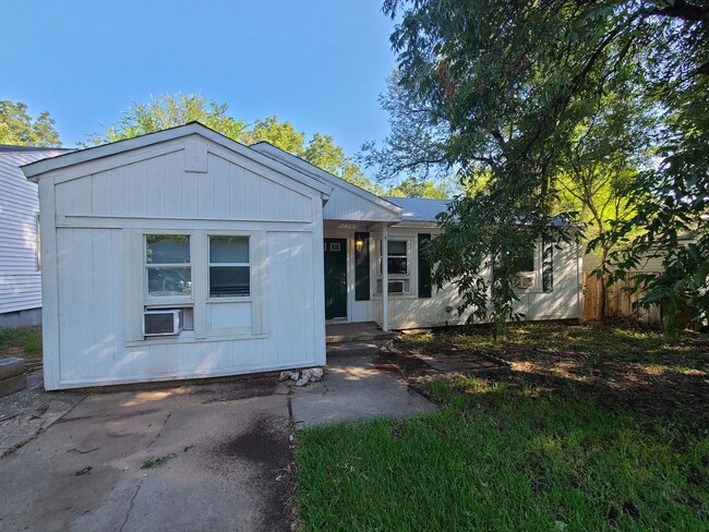 Primary Photo - Lease To Purchase! NW OKC