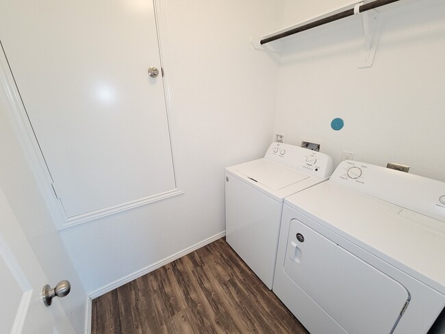 Building Photo - 5627 Savanna Pasture Rd