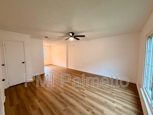 Building Photo - 1213 Grove Park Ln