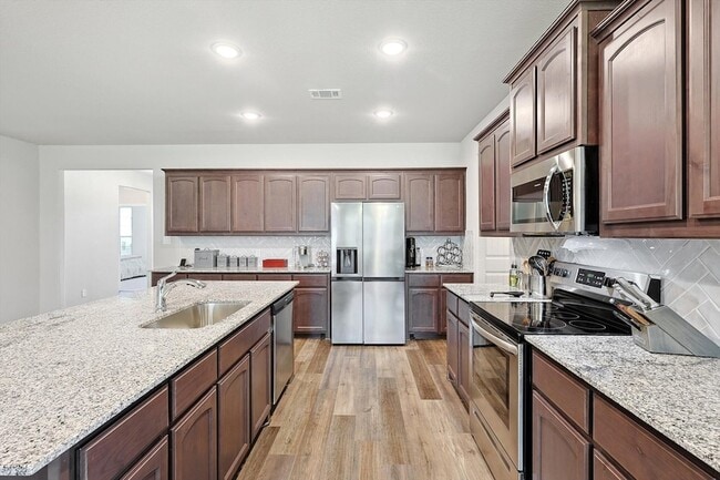 Building Photo - 808 Feather Edge Dr