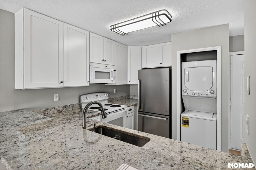 Building Photo - 209 Sunn Aire Ct