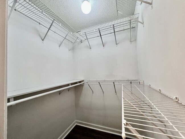 Building Photo - 3 bedroom 2 bath townhome in Towne Park