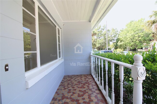 Building Photo - 1639 Oakmont Ln