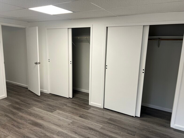 Building Photo - 32 Midvale Ave