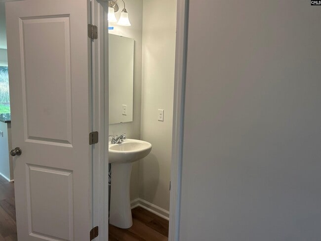 Building Photo - 505 Kingfisher Ct