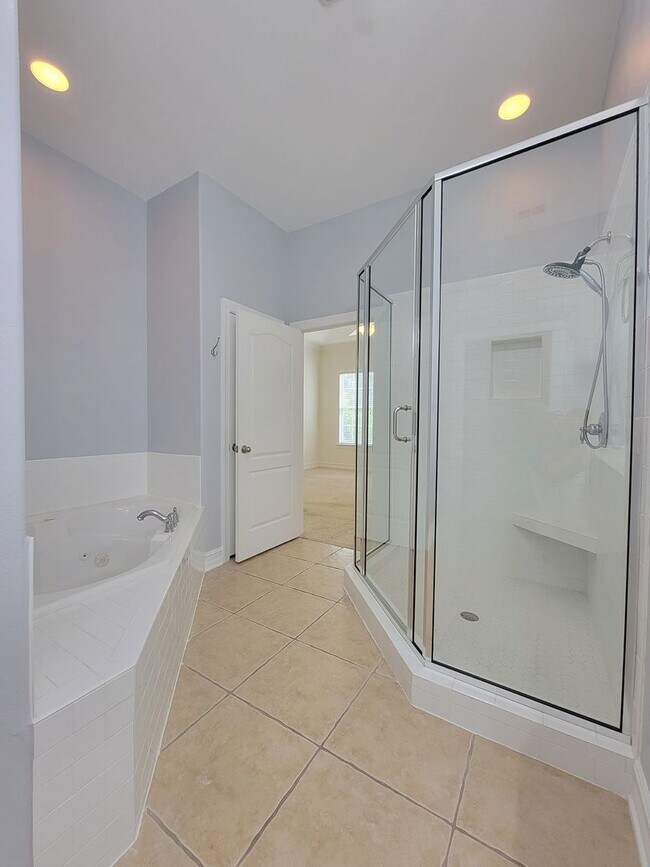 Building Photo - 3 bedroom home for rent off Miccosukee Rd ...