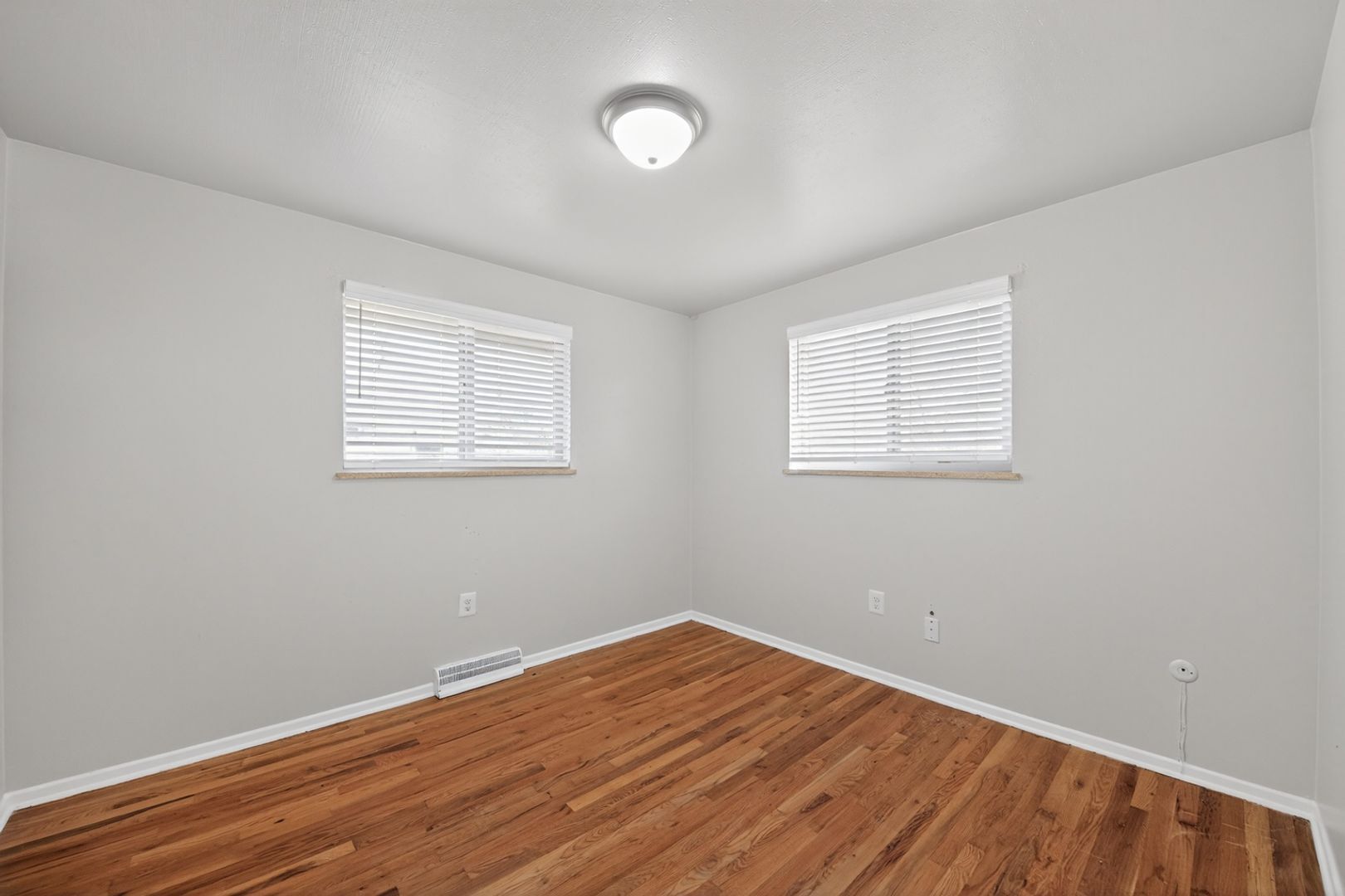 Building Photo - 6014 S Prince St