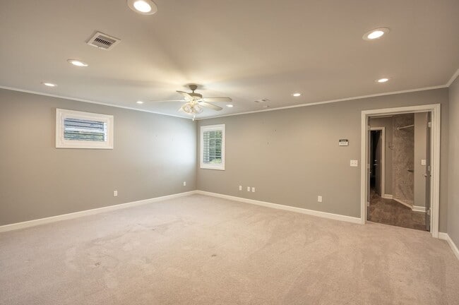 Building Photo - 1211 Pulaski Rd