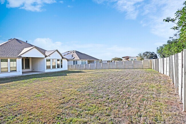 Building Photo - 588 Vale Ct