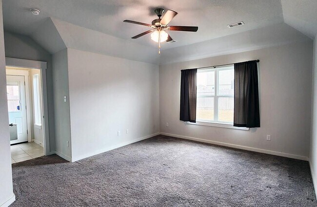 Building Photo - 16342 Rockdale Landing Dr