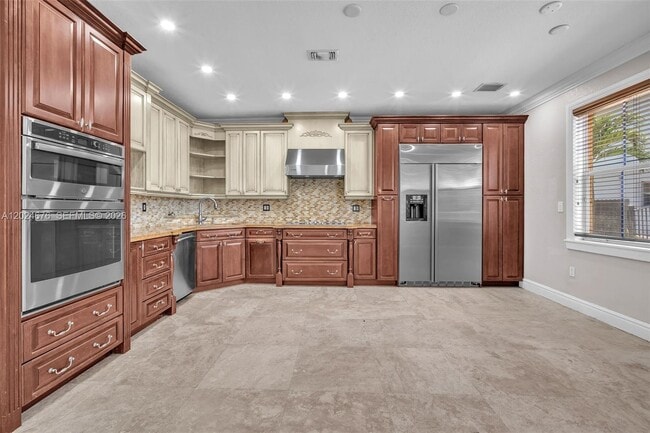 Building Photo - 2155 SW 156th Ct