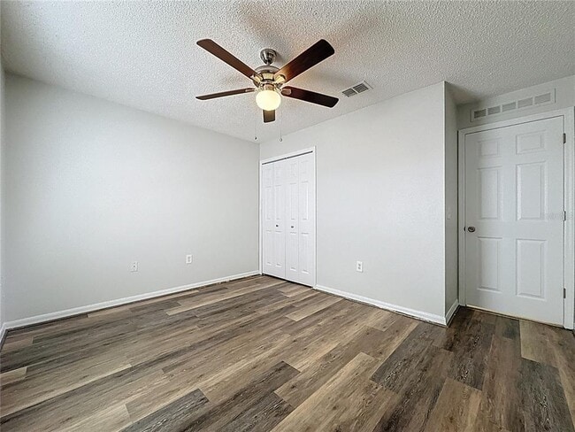 Building Photo - 413 Mulberry Ct