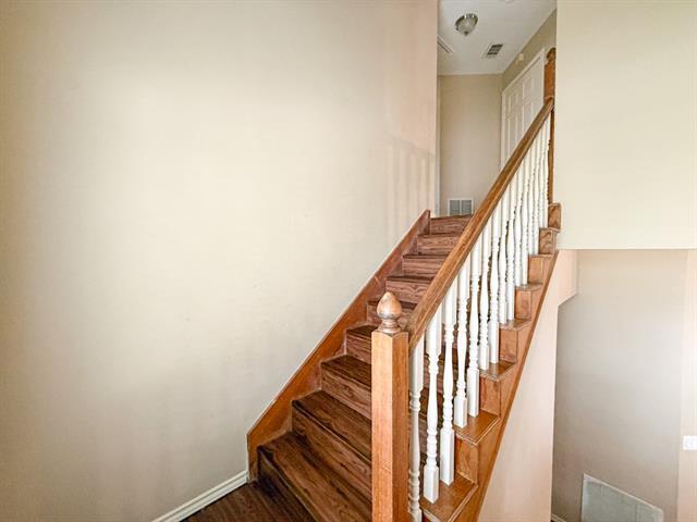 Building Photo - 8902 Bayshore Ln