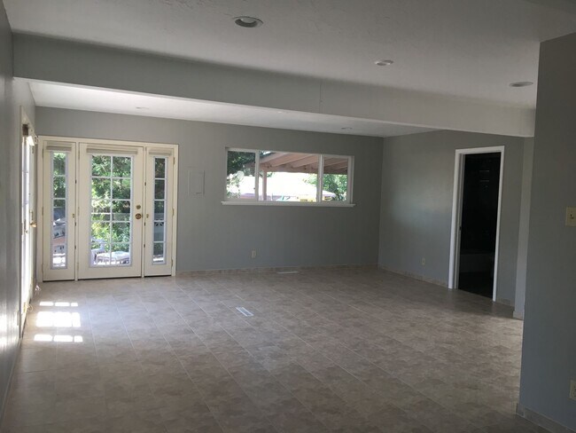 Building Photo - 133 La Placita Circle - Lease Only