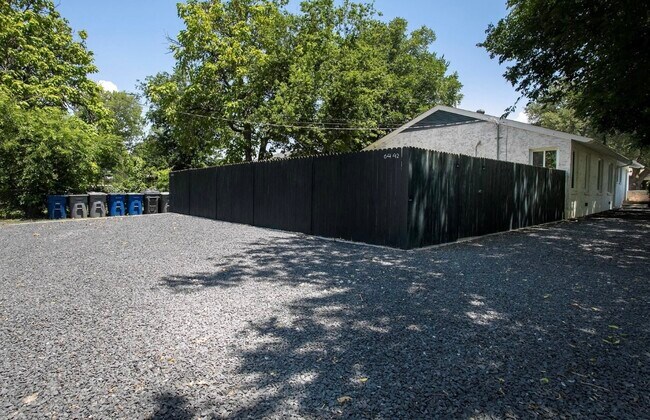 Building Photo - 6442 Lontos Dr
