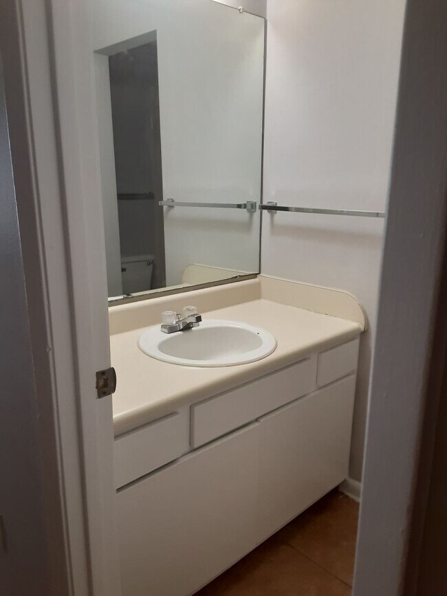 Building Photo - 3525 Sable Palm Ln