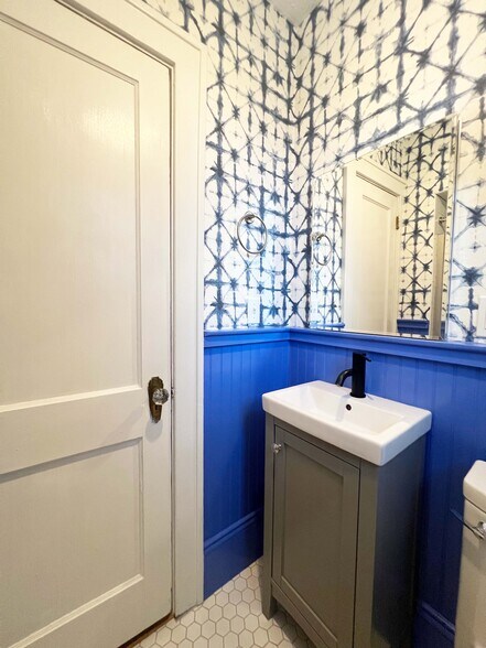 Downstairs full bath with shower - 1215 Landon Ave