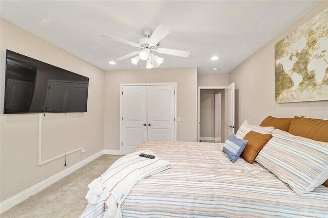 Building Photo - 1706 SW 27th St