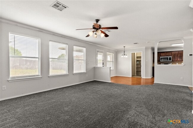 Building Photo - 2002 Isabelle Dr