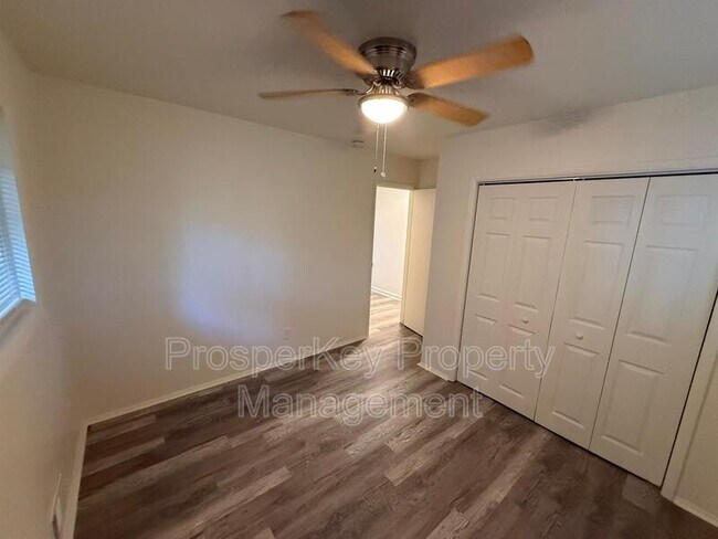 Building Photo - 1159 Tamarack Trail