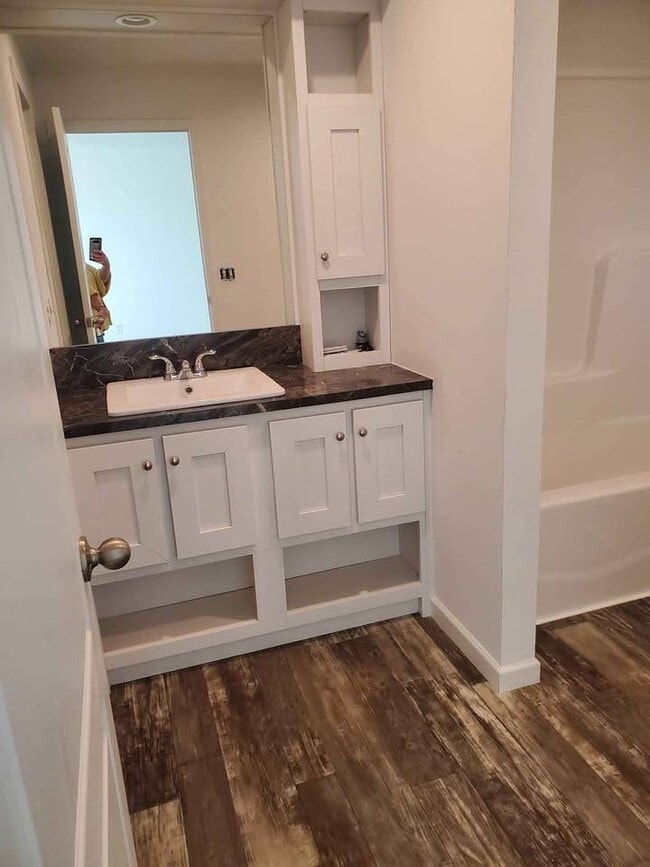 Building Photo - 413 Rhett Lane