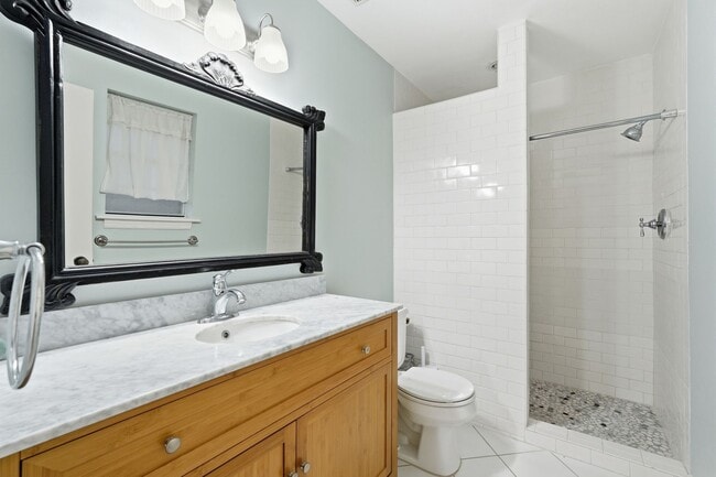 Building Photo - Ranch Home in Wilmington Park For Lease