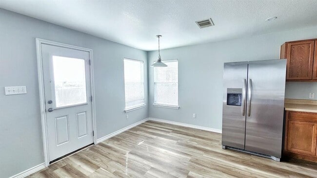 Building Photo - 202 Brandons Way