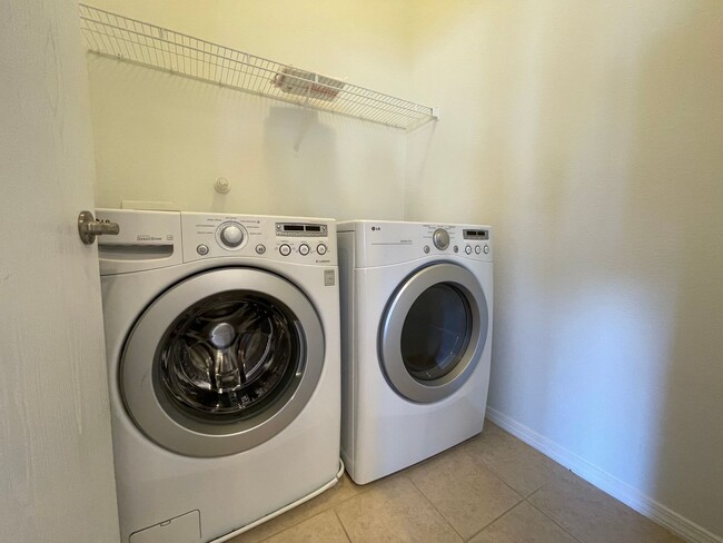 Building Photo - 4328 Santo Domingo St