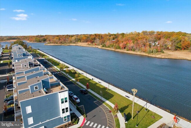 Building Photo - 4 Barton Ave