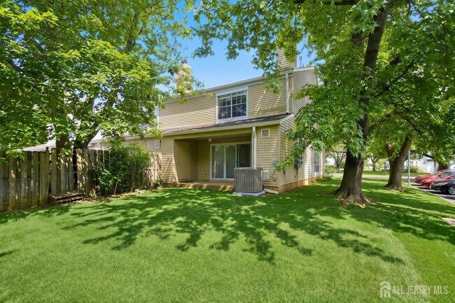 Building Photo - 23 Cloister Ct