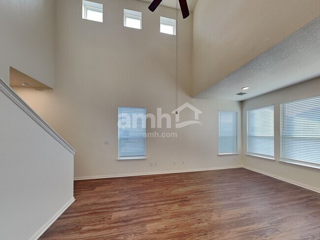 Building Photo - 2735 Spencebrook