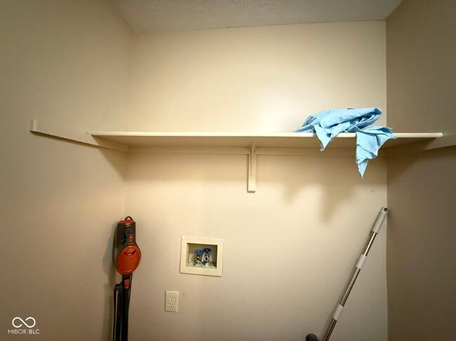 Building Photo - 7006 Long Run Dr