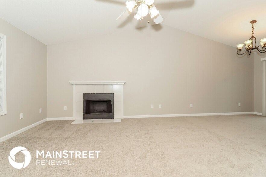 Building Photo - 2401 Bethune Cir